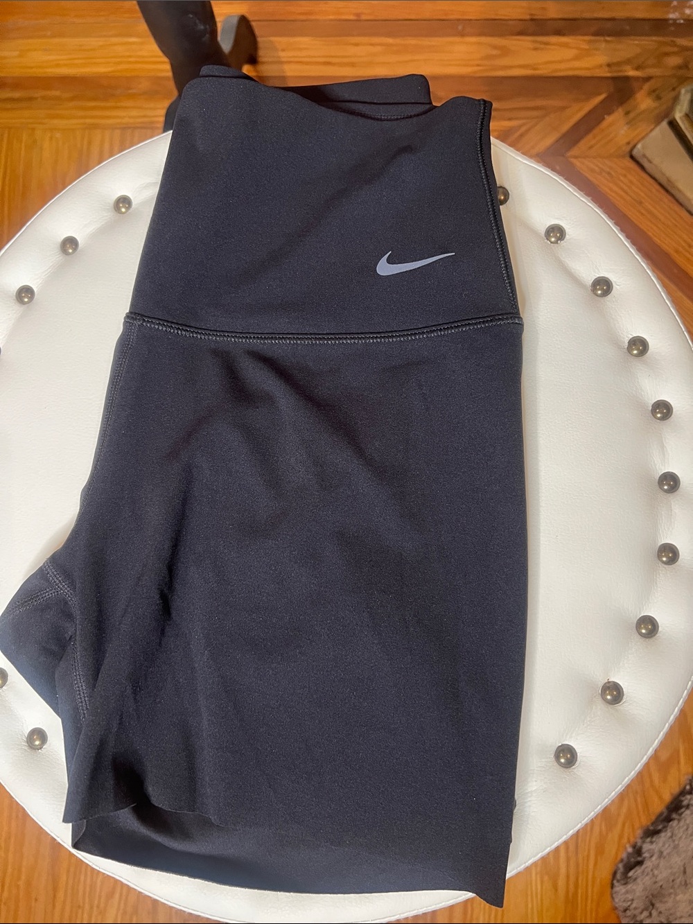 Nike Women’s Black High-Rise Athletic Biker Shorts with Swoosh - Picture 2 of 4